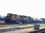 UP 9400 leads a CSX train southbound